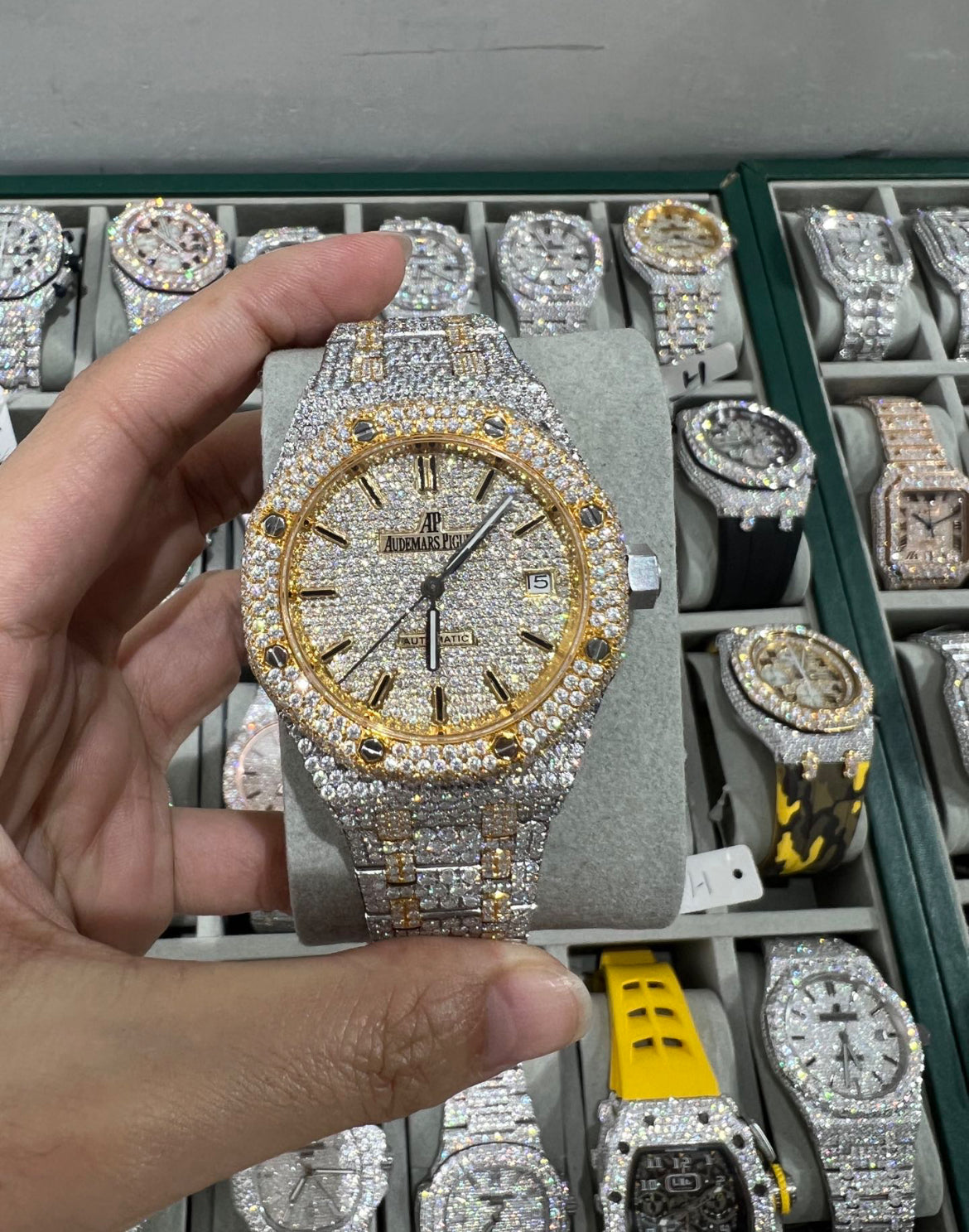 VVS1 Lab Diamond AP Iced Out Watch